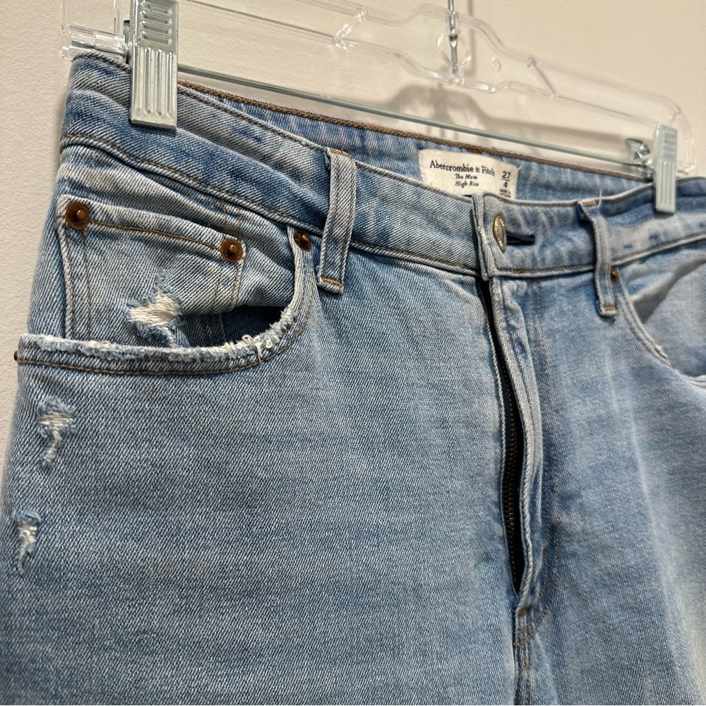Abercrombie & Fitch The Mom High Rise Blue Holes High Rise Casual Comfy Size 27 - Picture 5 of 11